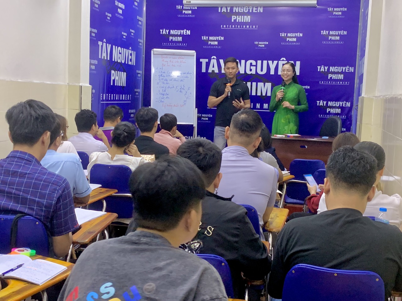   KHÓA ĐÀO TẠO MC