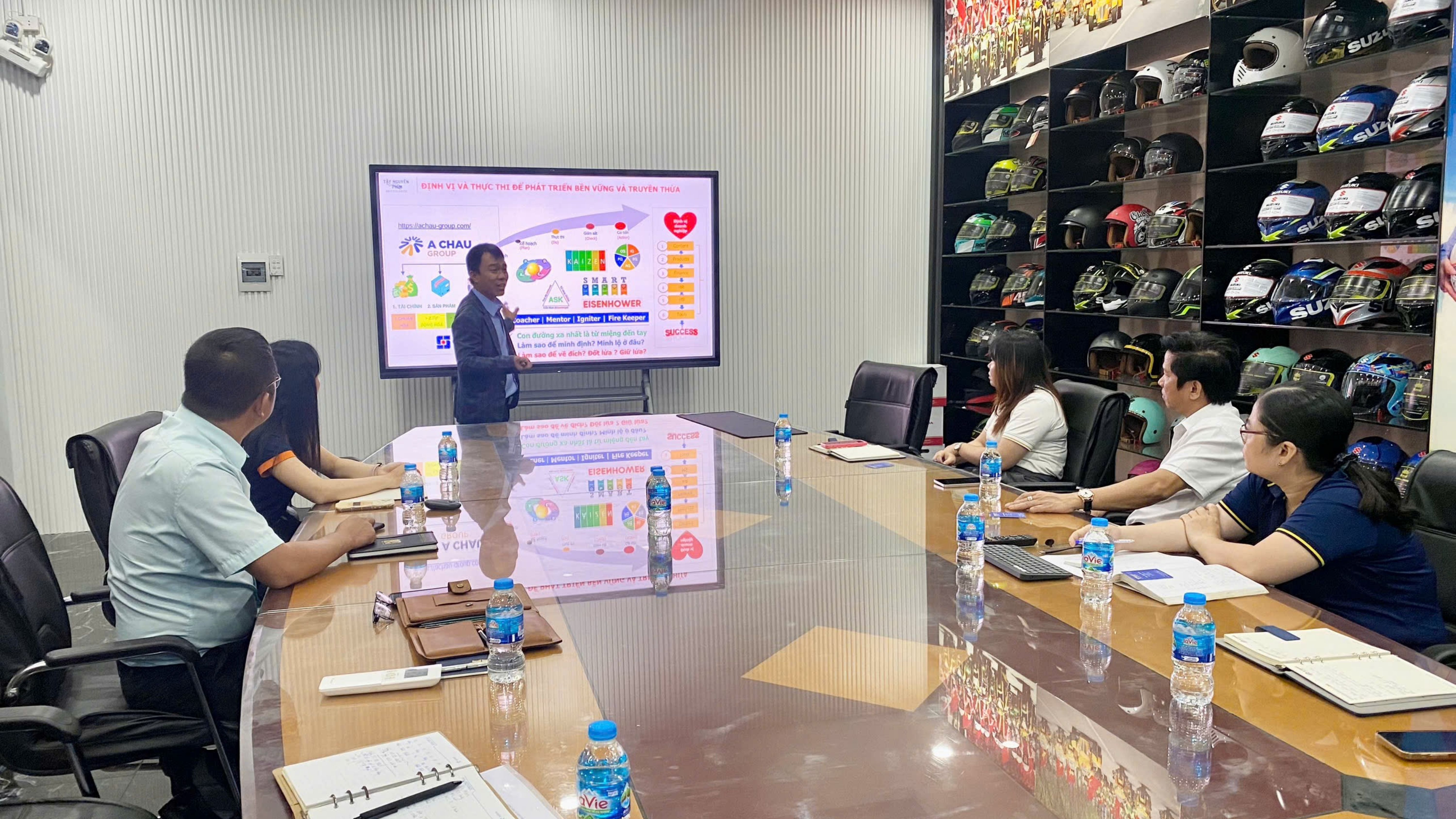 khoa-hoc-van-hoa-doanh-nghiep-cho-can-bo-cong-nhan-vien