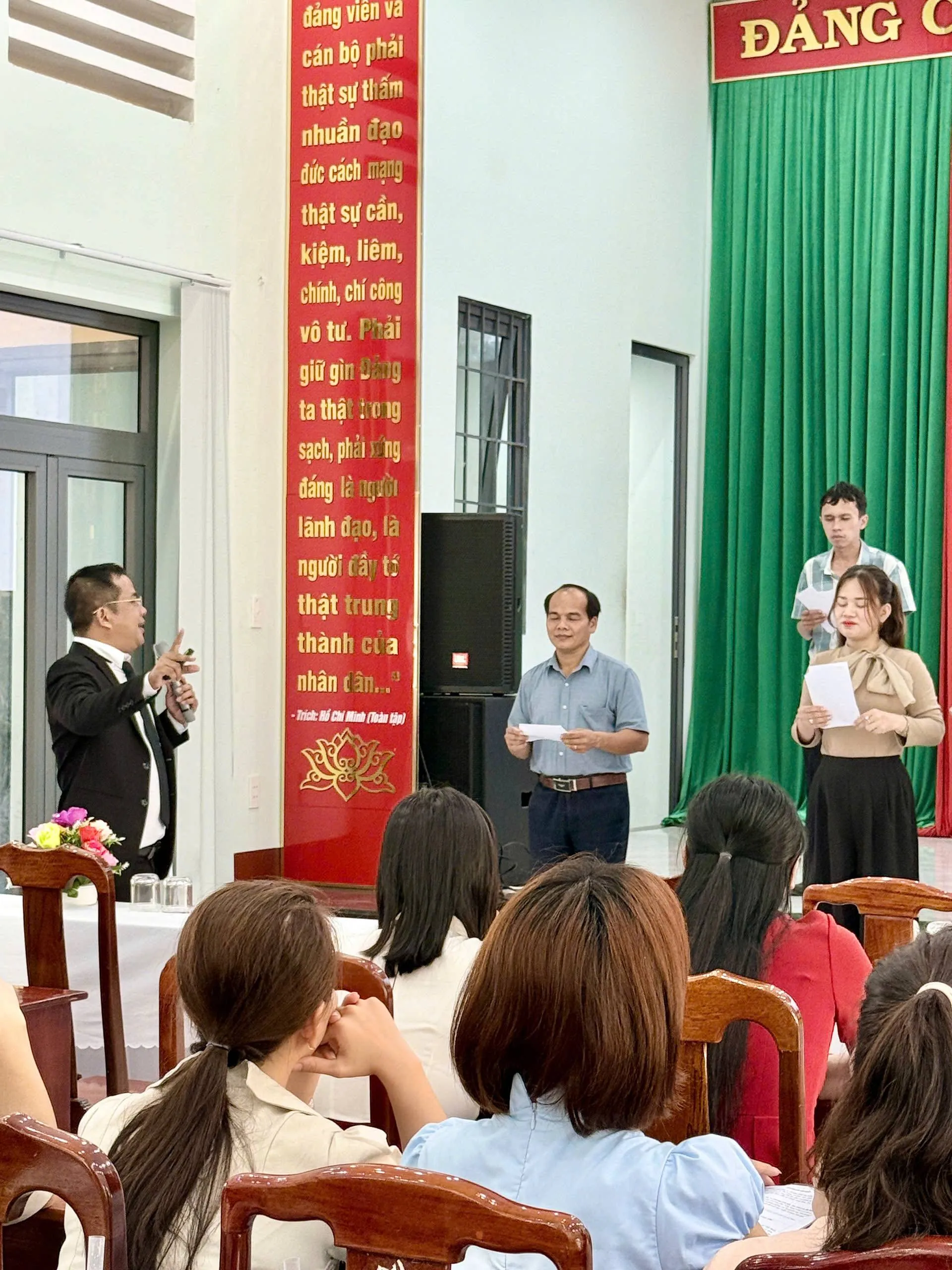 top-nhung-ky-nang-mem-danh-cho-dan-cong-so