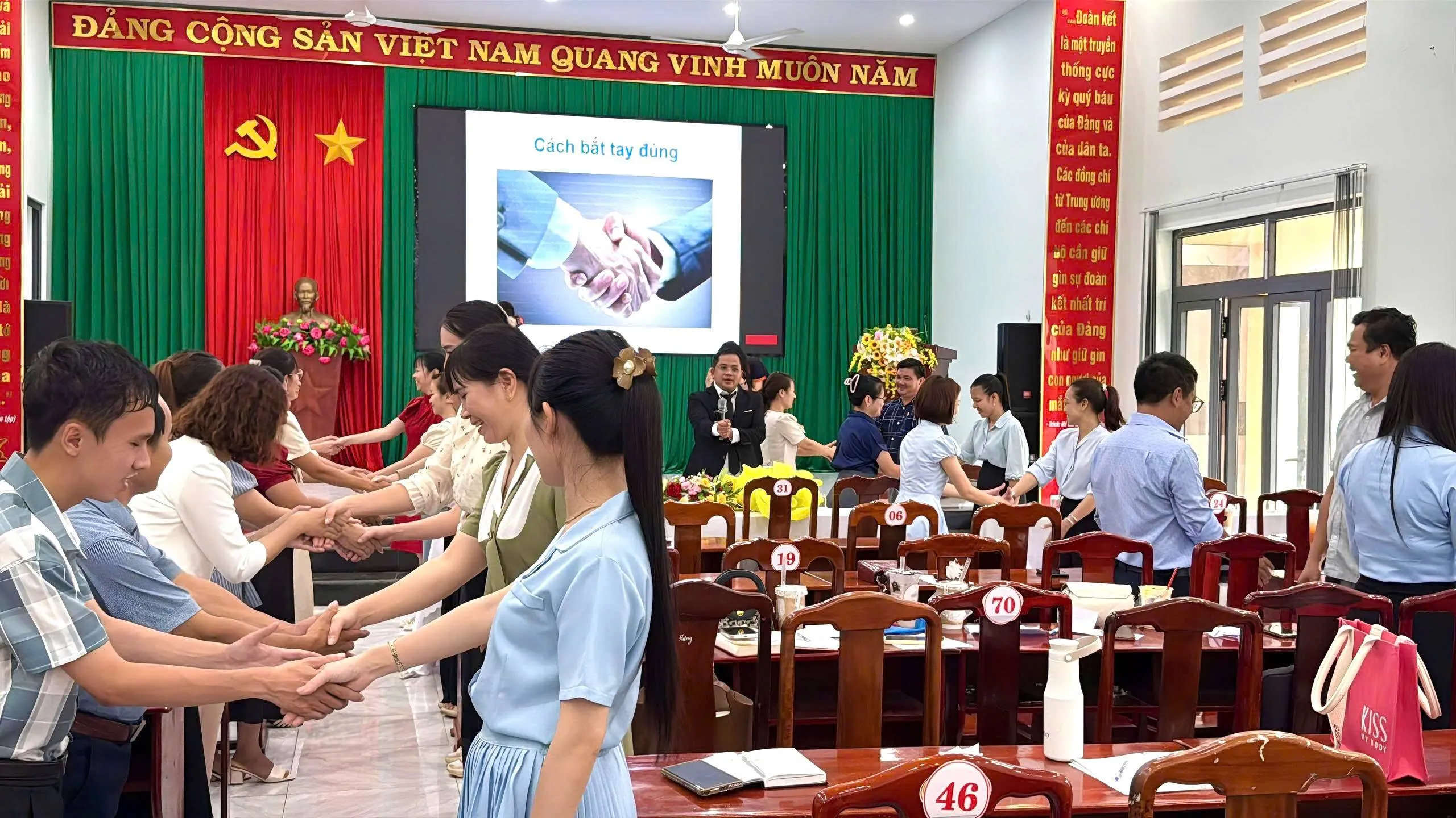 top-nhung-ky-nang-mem-danh-cho-dan-cong-so